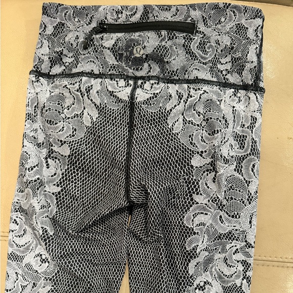 28” Lululemon Speed Wunder Tight Nulux Florence Speed Wunder 50G White Black 4. - Picture 9 of 14